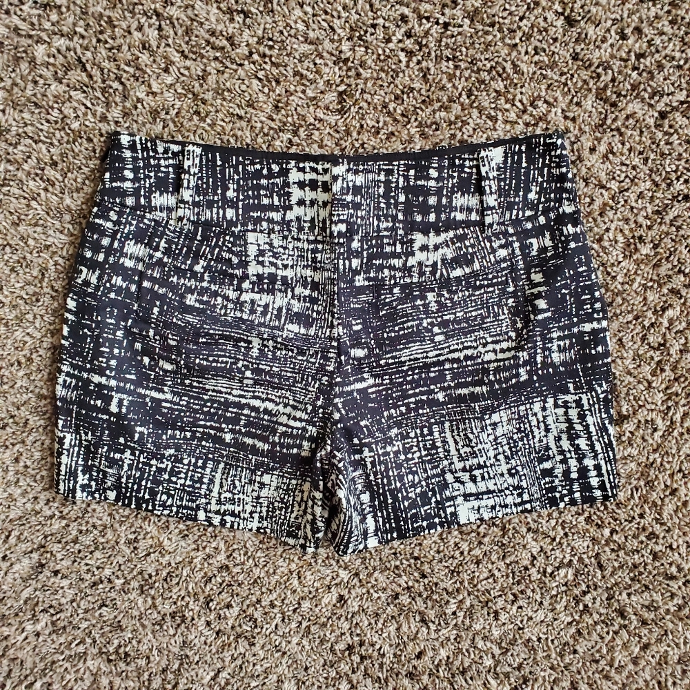 New Ann Taylor City Shorts Black / White Sz 4